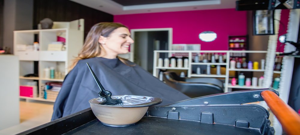 How much Does Hair Coloring Cost at a Salon in India?