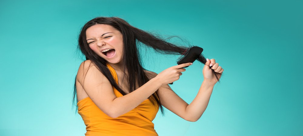 Control Frizzy Hair Naturally